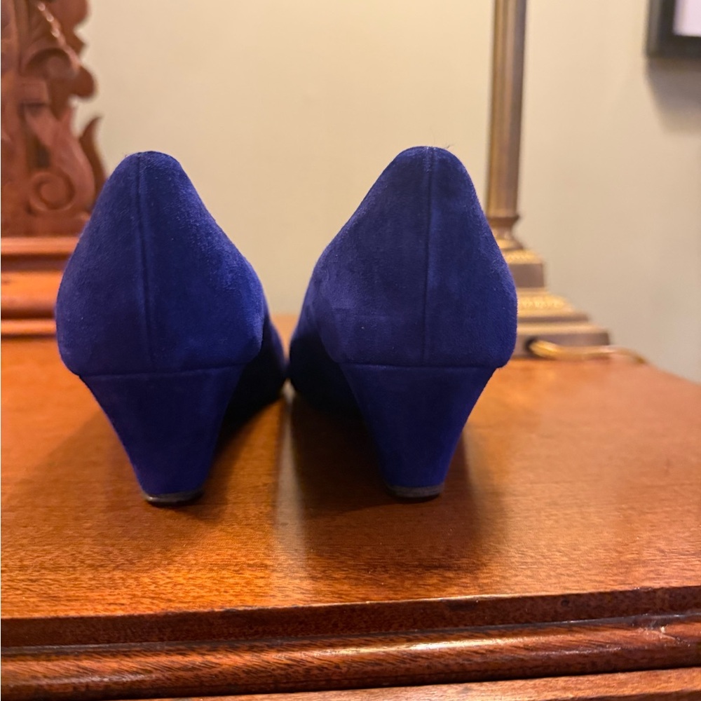 Loeffler Randall Blue Suede Leather Peep Toe 2” wedges w/ Gold Studs Size 9.5 - Picture 13 of 13